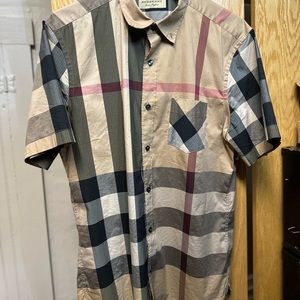 Burberry Somerton Check Short Sleeve Shirt size (LG) Worn Once in Condition NEW